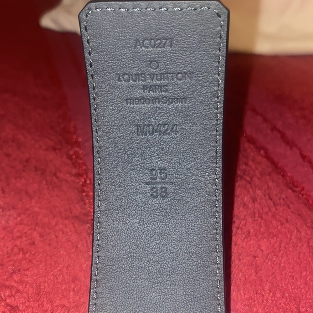 LV Initiales Reversible Belt - Picture 2 of 2
